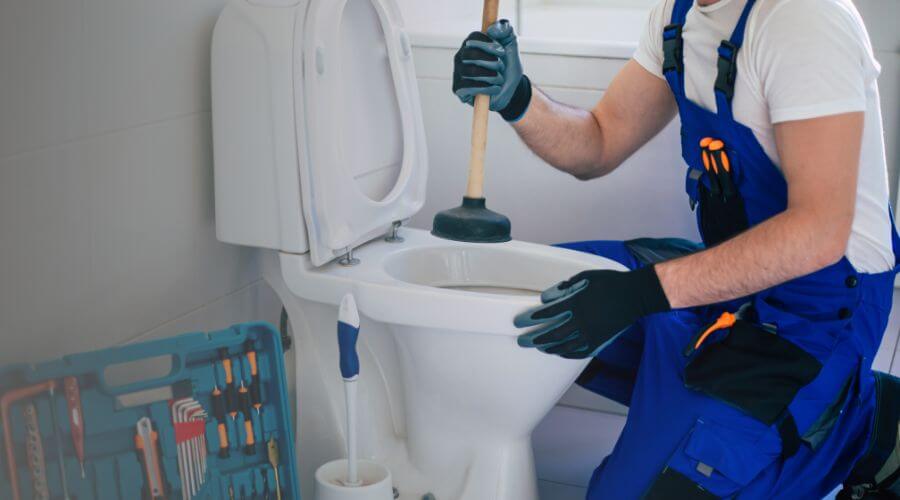 Professional water heater repair in Edna, TX